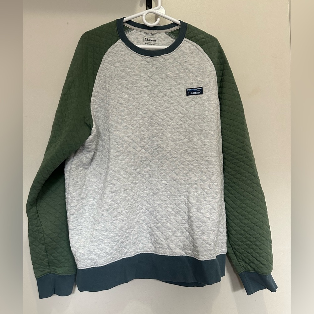L.L. Bean Men's Gray and Green Quilted Crewneck Sweater (Large)